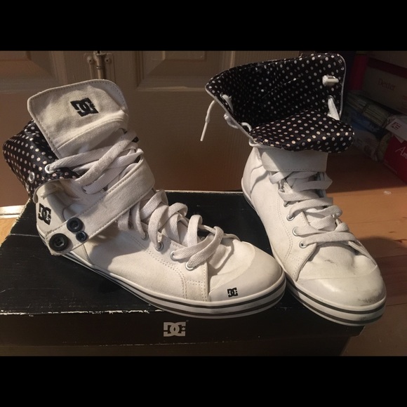 shoes - Picture 1 of 2